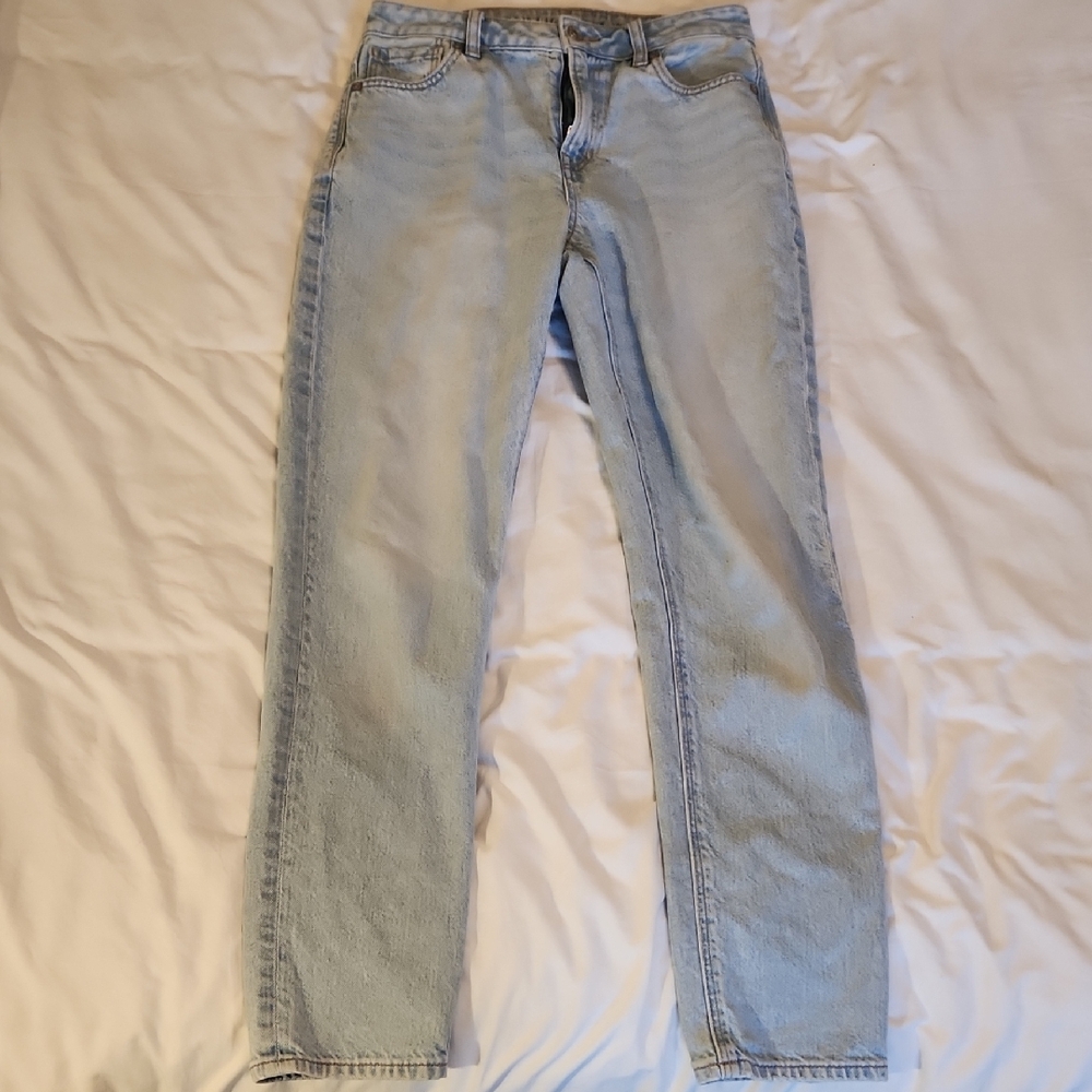 American Eagle Outfitters Light Blue Mom Jeans